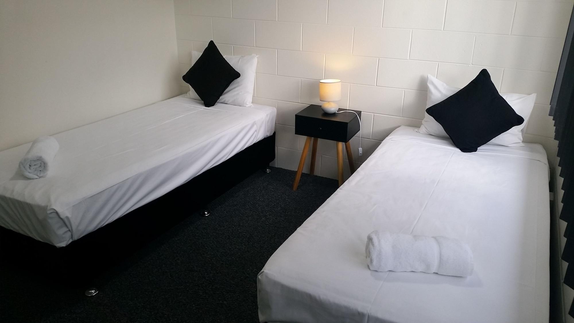 Titree Village Holiday Apartments Port Douglas Buitenkant foto