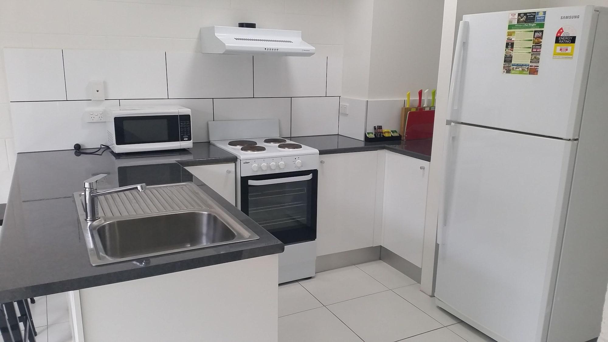 Titree Village Holiday Apartments Port Douglas Buitenkant foto