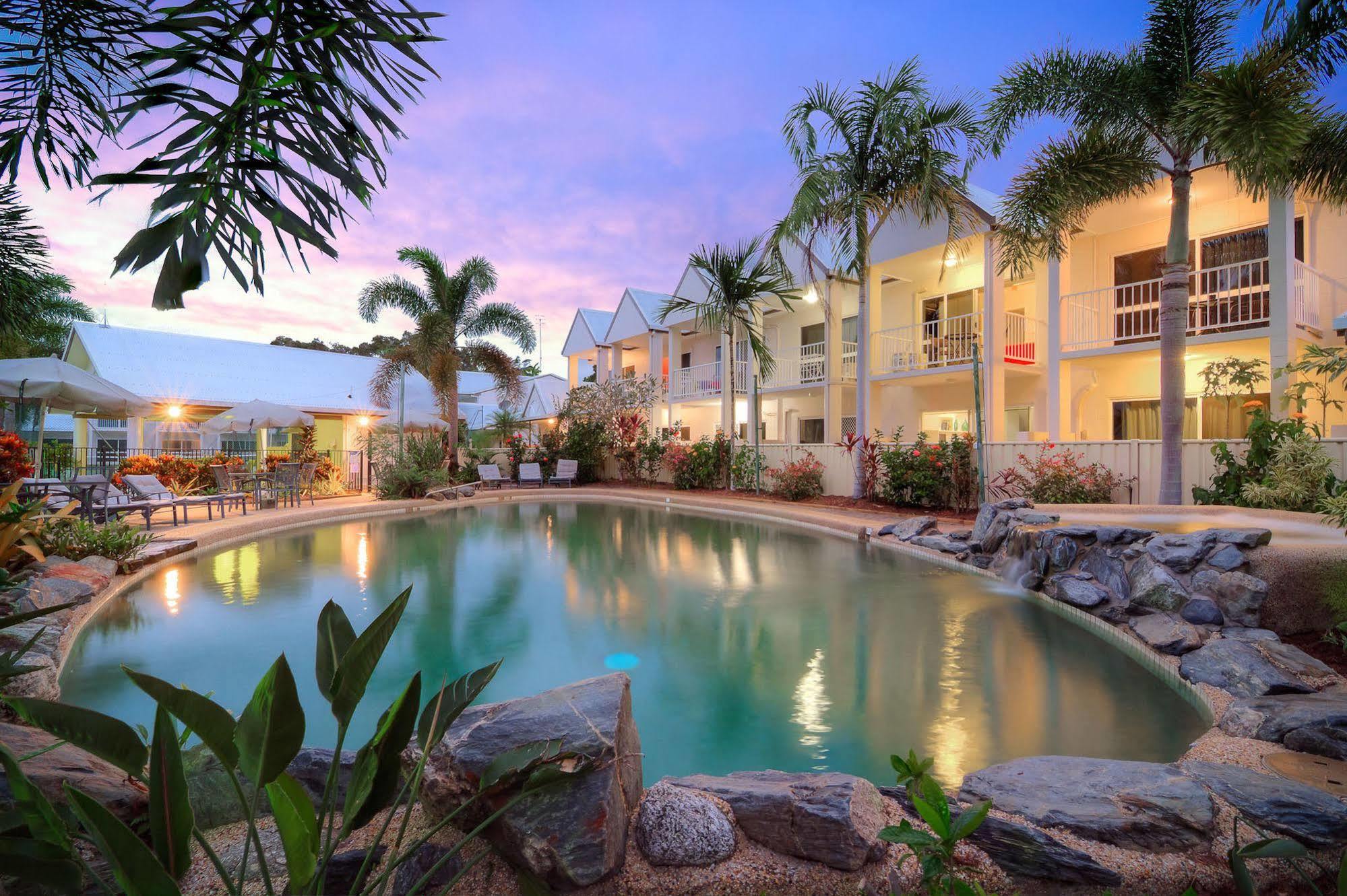 Titree Village Holiday Apartments Port Douglas Buitenkant foto