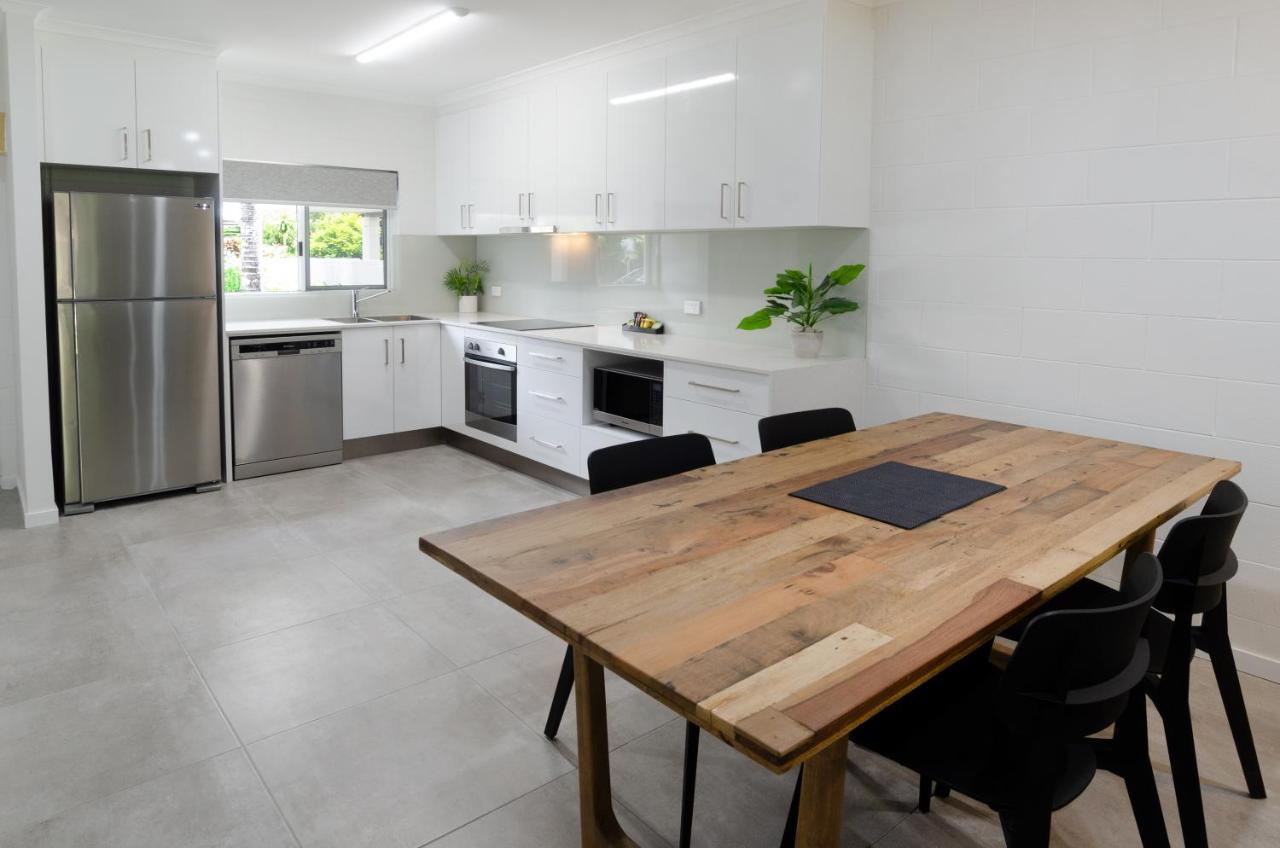 Titree Village Holiday Apartments Port Douglas Buitenkant foto